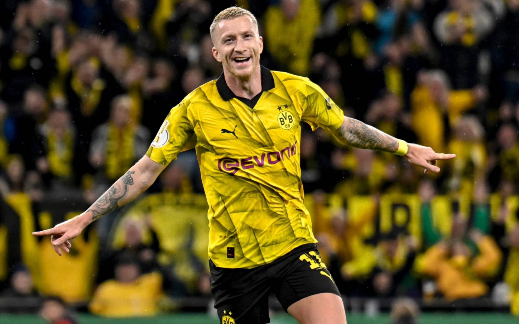 转会期德国杯焦点战，拜仁慕尼黑迎来里程碑，赛场秩序良好，心理建设被强调的简单介绍