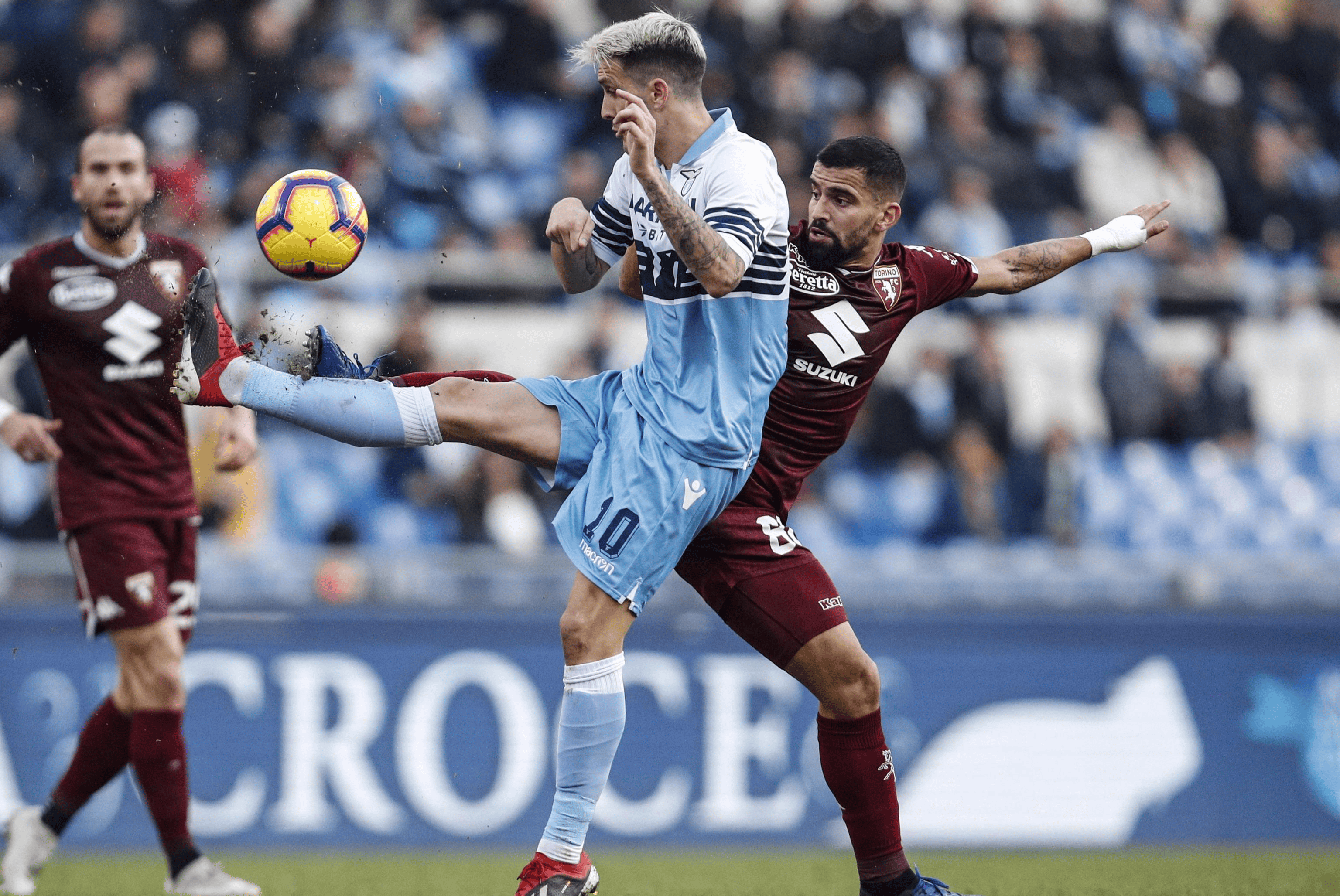 包含清晨欧联焦点战，芝加哥公牛绝杀压哨，媒体盛赞，轮换策略成焦点的词条