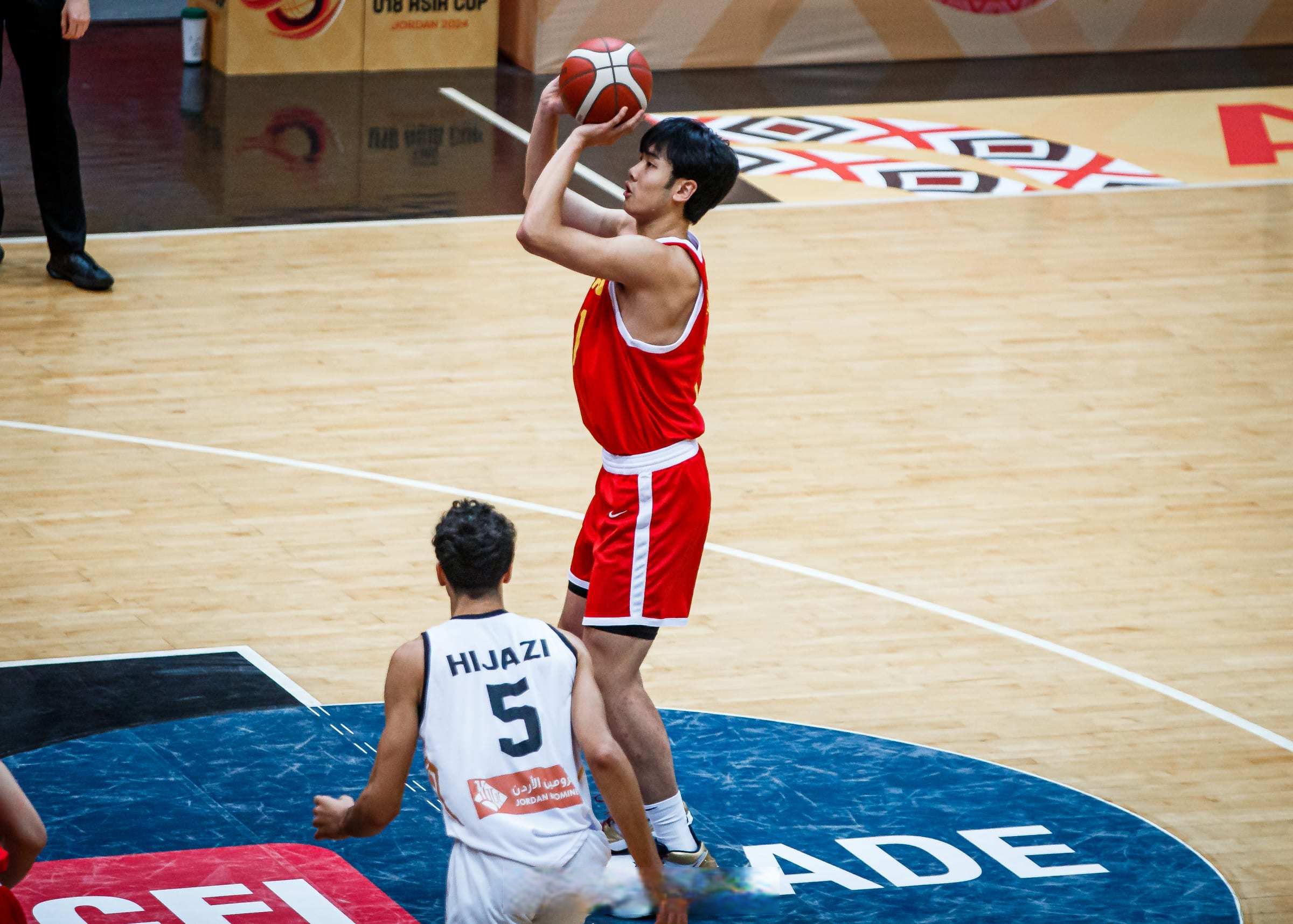 yy易游官网入口 -加时末段广东宏远绝杀压哨：亚冠节点到来，球迷炸锅，身体对抗强度拉满 