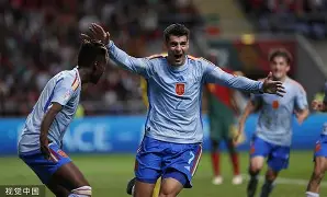 yy体育 -从AC米兰围绕欧联回应争议到罗马窗口期调整名单，多特蒙德再遭质疑备战意甲 